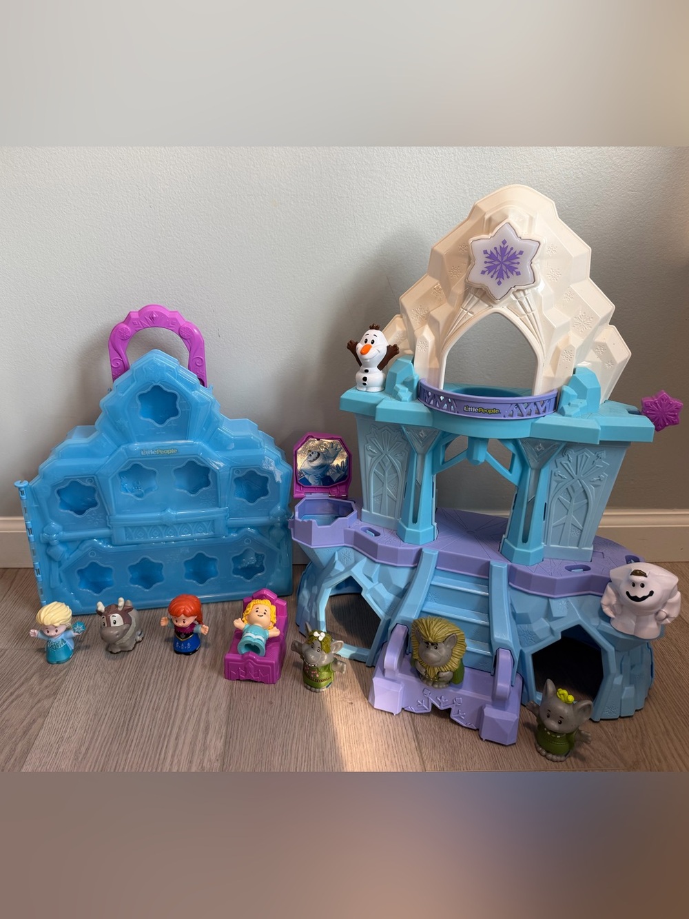 Disney Frozen Castle & Carry Case Little People